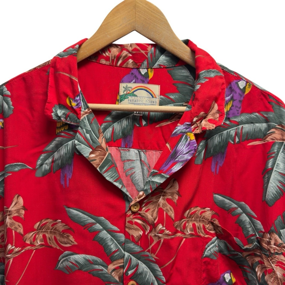 Paradise Found Men's XXL Magnum PI Jungle Bird Parrots Hawaiian Red Rayon Shirt